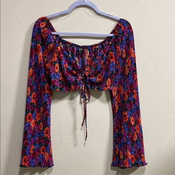 Wild Fable Floral Pleated Bell Sleeve Crop Top Hippie Flowers Size Medium - Picture 5 of 13